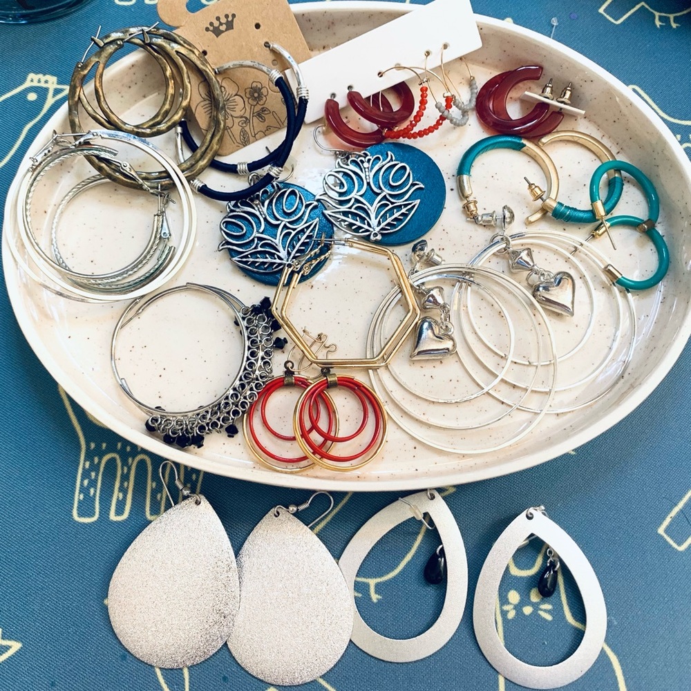 Earrings lot